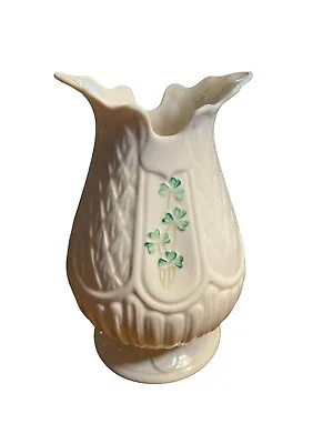 Buy Irish Belleek “Bunratty Vase” Annual Retired Piece 2001. • 33.56£