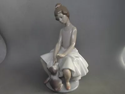 Buy Lladro 6402  Little Ballerina  Young Girl And Her Cat ~ Boxed • 110£
