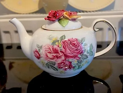 Buy Royale Stratford - The Country Cottage Teapot Collection - Old Garden Roses. • 125£