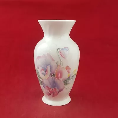 Buy Aynsley Little Sweatheart Fine Bone China Vase - 7492 OA • 18£