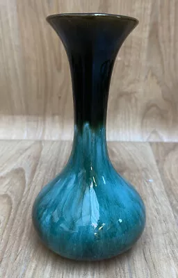 Buy Blue Mountain Pottery Vase • 16.99£
