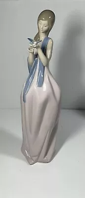 Buy Nao Lladro ‘Natural Beauty’ Figurine Lady With Bird 13” Number 1317 • 20£
