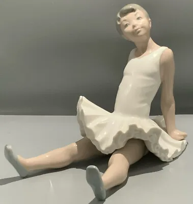 Buy Nao By Lladro Figurine Ballerina Ballet Girl Sitting • 35£