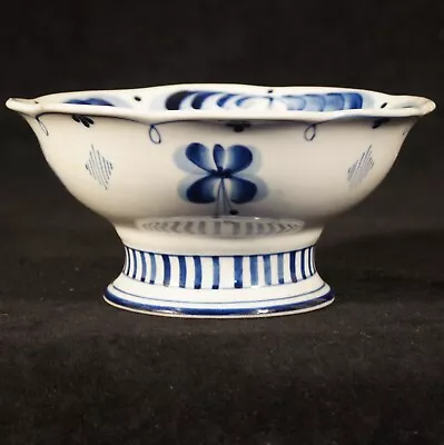 Buy 1980’s Gzhel Hand Painted Russian Delft Style Blue & White Ceramic Dish Or Tazza • 10£