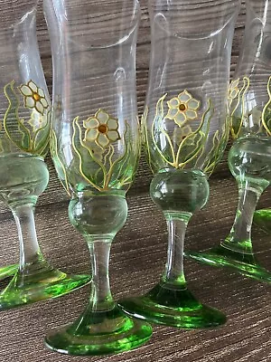 Buy 6 Champagne Flutes With Daisy Design On Flute With Green Glass Stem 19 1/2cm • 30£