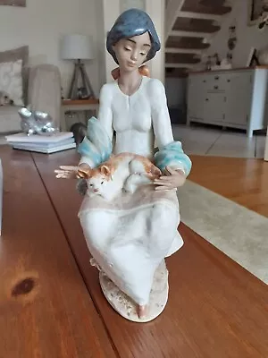Buy Lladro Figurine Lady With Cat • 0.99£