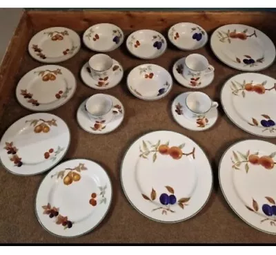 Buy Royal Worcester Evesham Vale Dinner Service 20 Pieces - Brand New In Box • 28£