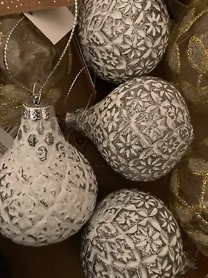 Buy Baubles Pear Shape 4 X Grey White Chalky Pottery • 10£