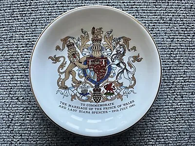 Buy UK ROYAL WEDDING - CHARLES & DIANA 1981  - 10cm Trinket Dish - Poole Pottery • 5£