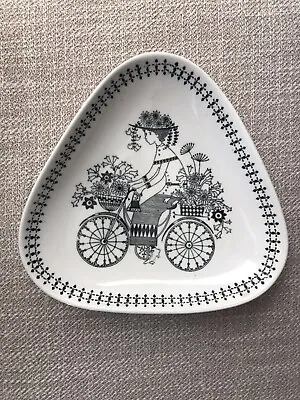 Buy Vintage Emilia Triangular Trinket Dish By Raija Uosikkinen For Arabia Of Finland • 59.75£