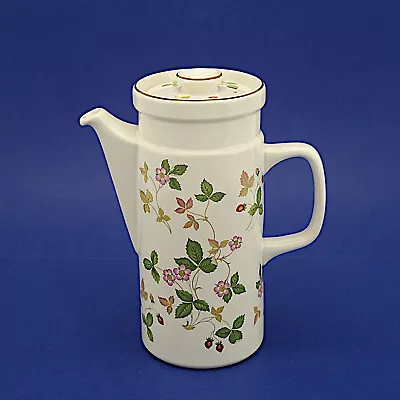 Buy Wedgwood Wild Strawberry Pattern Coffee Pot - 21cm/8.25  High • 14.99£