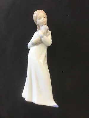Buy NAO By Lladro “Girl Holding Dog” Figurine #563 Made In Spain. Mint Condition • 33.18£