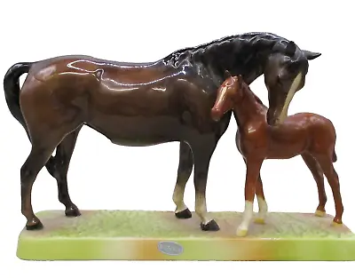 Buy Beswick Mare And Foal Model 1811 - Made In England • 99.99£