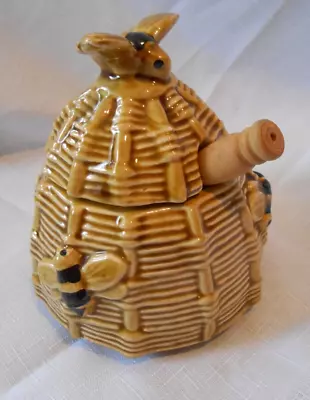Buy Wilson And Purdy Beehive Shaped Honey Pot Decorated With Bees And Wooden Spoon • 9.99£
