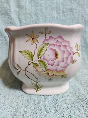 Buy Vintage Royal Victoria  Pottery Staffordshire Wade Planter Pot/vase • 8£