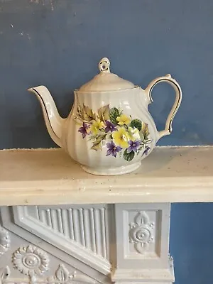 Buy Vintage Sadler Floral Teapot • 10£