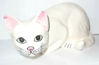 Buy Babbacombe Pottery  Cat Crouching  White • 40£
