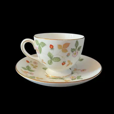 Buy Wedgwood Wild Strawberry - Leigh Tea Cup And Saucer • 20£