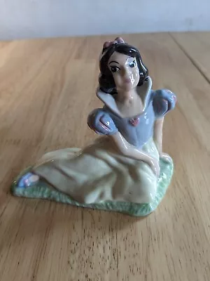 Buy Disney's Snow White Wade Porcelain Figurine • 30£