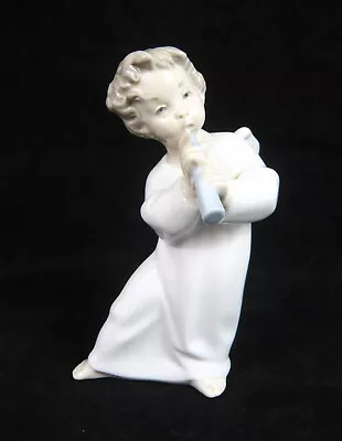 Buy Vintage Lladro Angel/Cherub Playing Flute Figurine • 15£