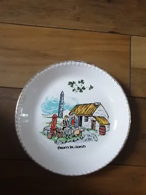 Buy Ireland Carrigaline Pottery - Decorative Plate • 15£