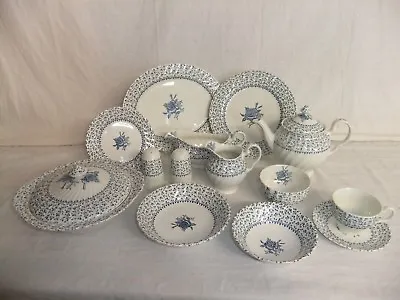Buy C4 Pottery Royal Victoria - Rose Bouquet - Blue Floral Vintage Tableware - Xxxx • 93.99£
