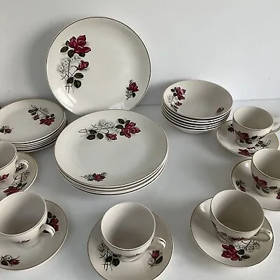 Buy Crown Clarence Staffordfordshire Dinner And Breakfast Service Set 30 Pieces • 93.50£