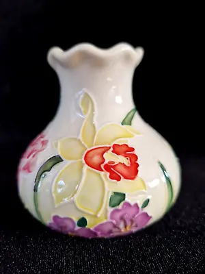 Buy Small Old Tupton Ware Fluted Squat Posy Vase  Daffodil  8 Cm • 13£