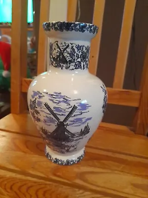 Buy Moolen Pottery Dutch Themed Vase (22 Cm High) • 4£