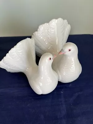 Buy Lladro  Couple Of Doves  Figurine 010.01169 With Original Box • 70.99£