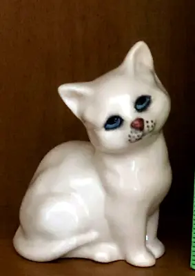 Buy Vintage Beswick Gloss White Cat Kitten Blue Eyes Figurine Made In England • 31.29£