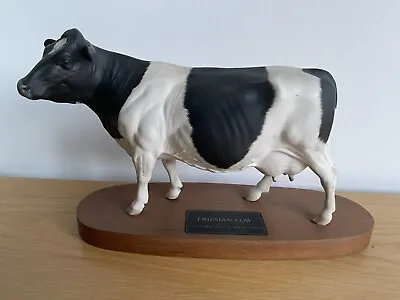 Buy Beswick Connoisseur Model Frisian Cow On Wooden Plinth • 120£