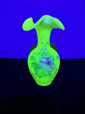 Buy 2001 Fenton Iridized Topaz Vaseline Opalescent Satin Rib Optic Vase Hand Painted • 187.30£