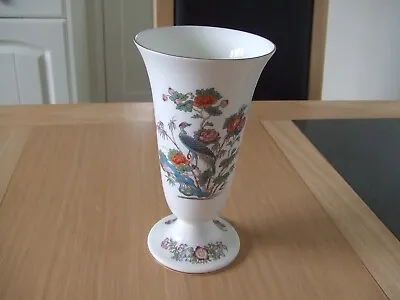 Buy WEDGEWOOD Kutani Crane Bone China Medium Vase - Great Condition (unboxed) • 6.95£