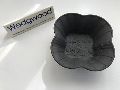 Buy Wedgwood Black Jasperware Grape Vine Design Fluted Dish In Excellent Condition • 27.99£