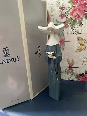 Buy Lladro/Daisa  Prayer Moment  (Blue) 5500 Figurine 27 Cm H Mint Condition Inc Box • 40£