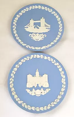 Buy 2x Wedgwood Blue Jasperware Christmas Plates 1975 Tower Bridge 1978 Horse Guards • 10.25£