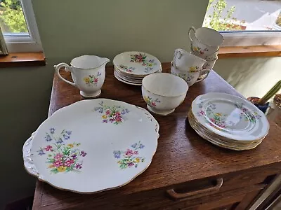 Buy LARGE BUNDLE QUEEN ANNE OLD COUNTRY SPRAY CUP SAUCER PLATE SET 20 PIECES 29.99p • 29.99£