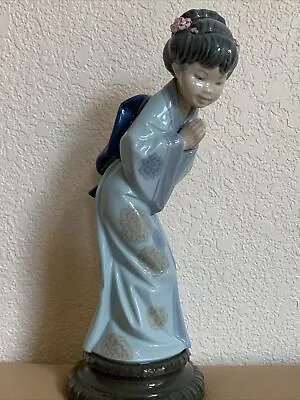 Buy Lladro Sayonara Porcelain Figurine  Japanese Girl Geisha 10 1/2” Tall • 66.63£
