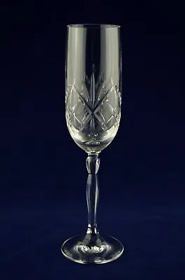 Buy Royal Doulton Crystal Daily Mail Offer Champagne Glass – 22.7cms (9″) Tall • 16.50£