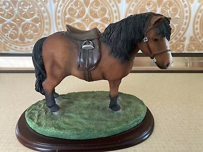 Buy Horse On Stand Pony • 6£