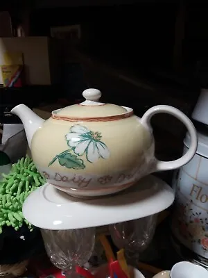 Buy Royal Stafford ,Daisy 6 Cup Teapot,.  • 10£