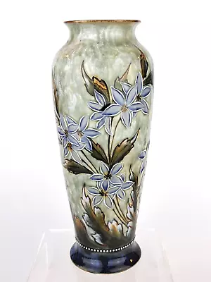Buy A Beautiful Doulton Lambeth Art Nouveau Vase By Eliza Simmance. Dated 1909. #1 • 165£