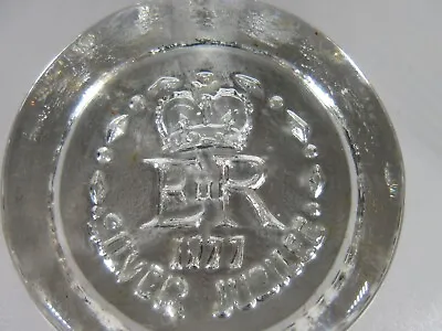 Buy Dartington Crystal Glass Paperweight Queen Elizabeth II Silver Jubilee 1977 • 11.95£