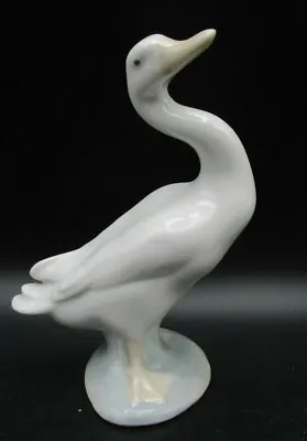 Buy Lladro Goose A-24 A Excellent No Chips/cracks/crazing Approx 12.5cm Tall • 9.99£