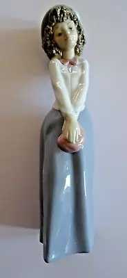 Buy Nao Lladro Daisa Girl 1990 Porcelein Figurine • 0.99£