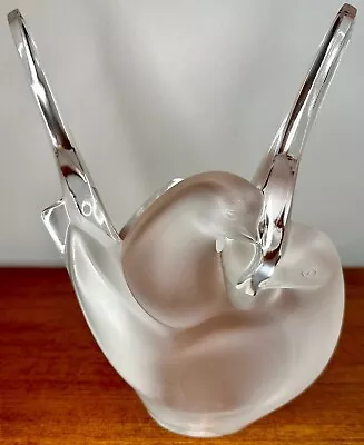 Buy Lalique Frosted Glass Sculpture Vase Of Two Entwined Doves With Valuation • 300£