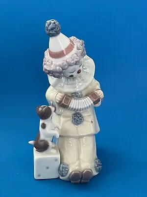 Buy Lladro 5279 Pierrot With Concertina • 28£
