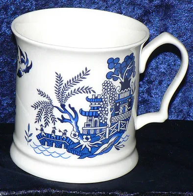 Buy Blue Willow Pattern Bone China Tankard In A Choice Of 2 Sizes • 9.99£
