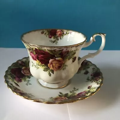 Buy Royal Albert Old Country Roses Porcelain Bone China Tea Cup & Saucer     • 6£
